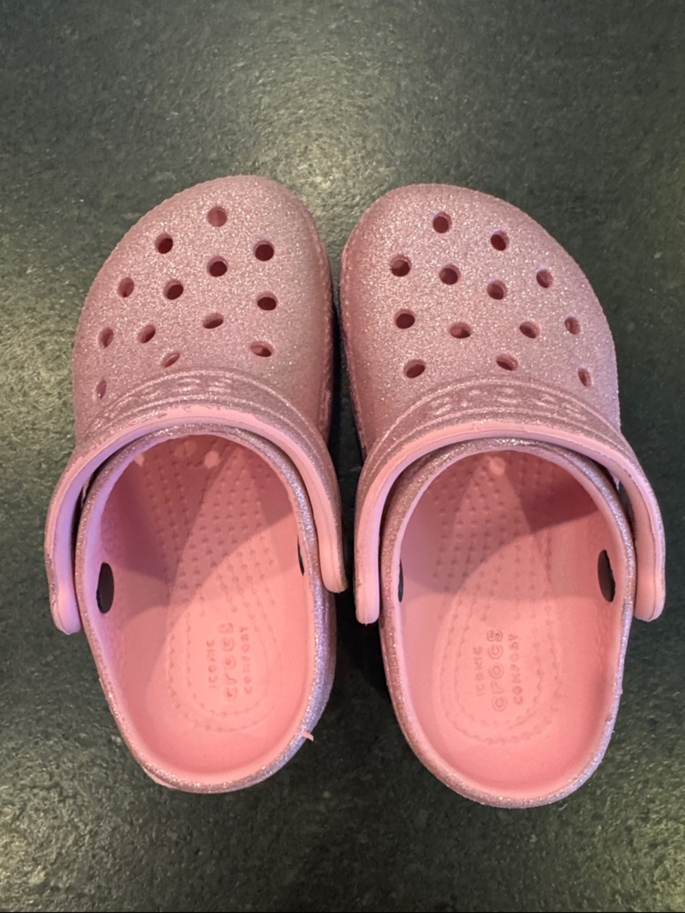 Toddler Girls 8 Crocs ✨